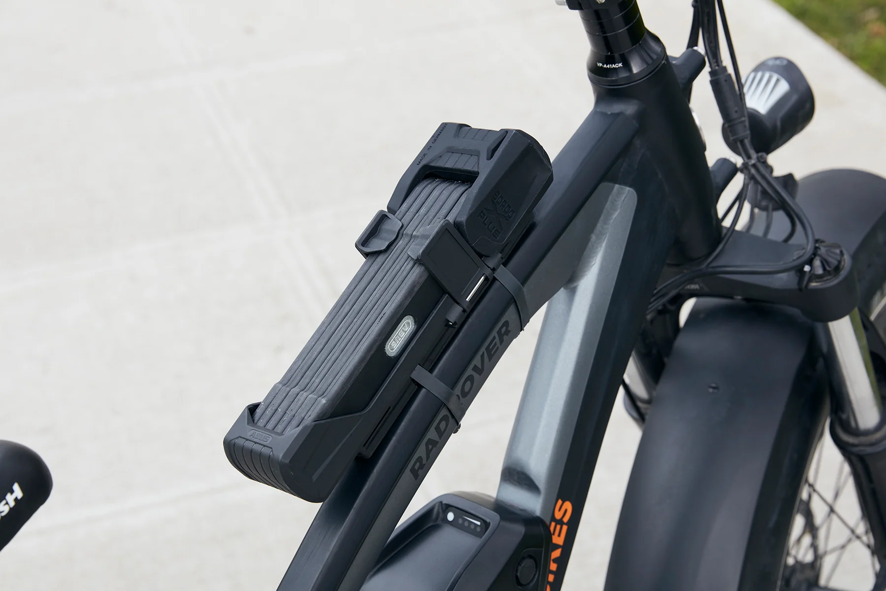 ABUS Bordo Granit X-Plus 6500 Folding Lock - Image 2