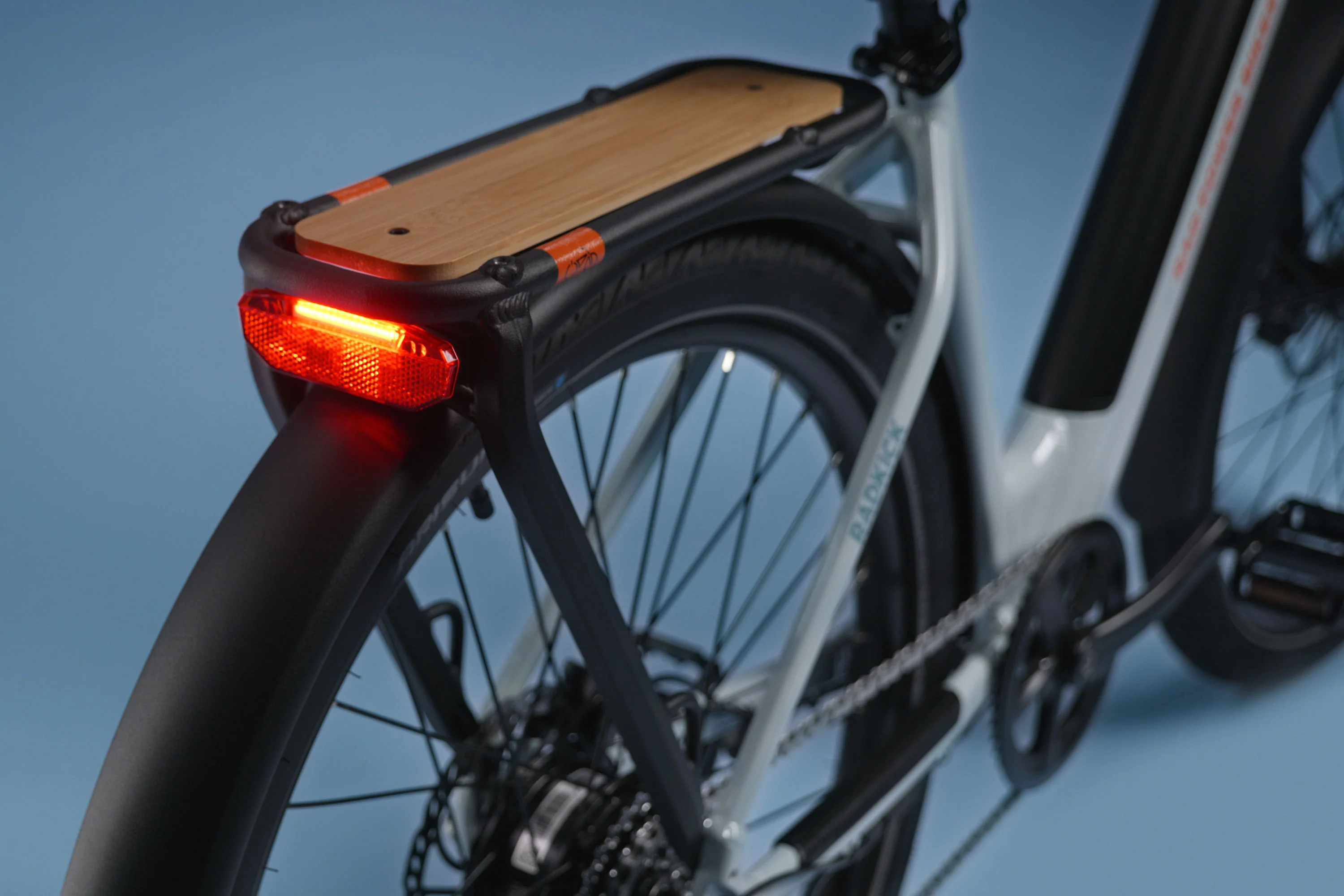 RadKick™ 7-Speed Electric Lightweight Bike - Image 7