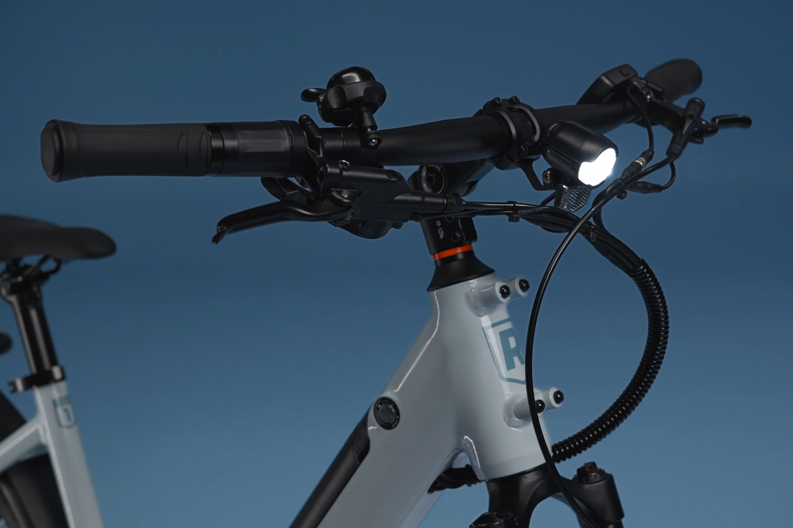 RadKick™ 7-Speed Electric Lightweight Bike - Image 8